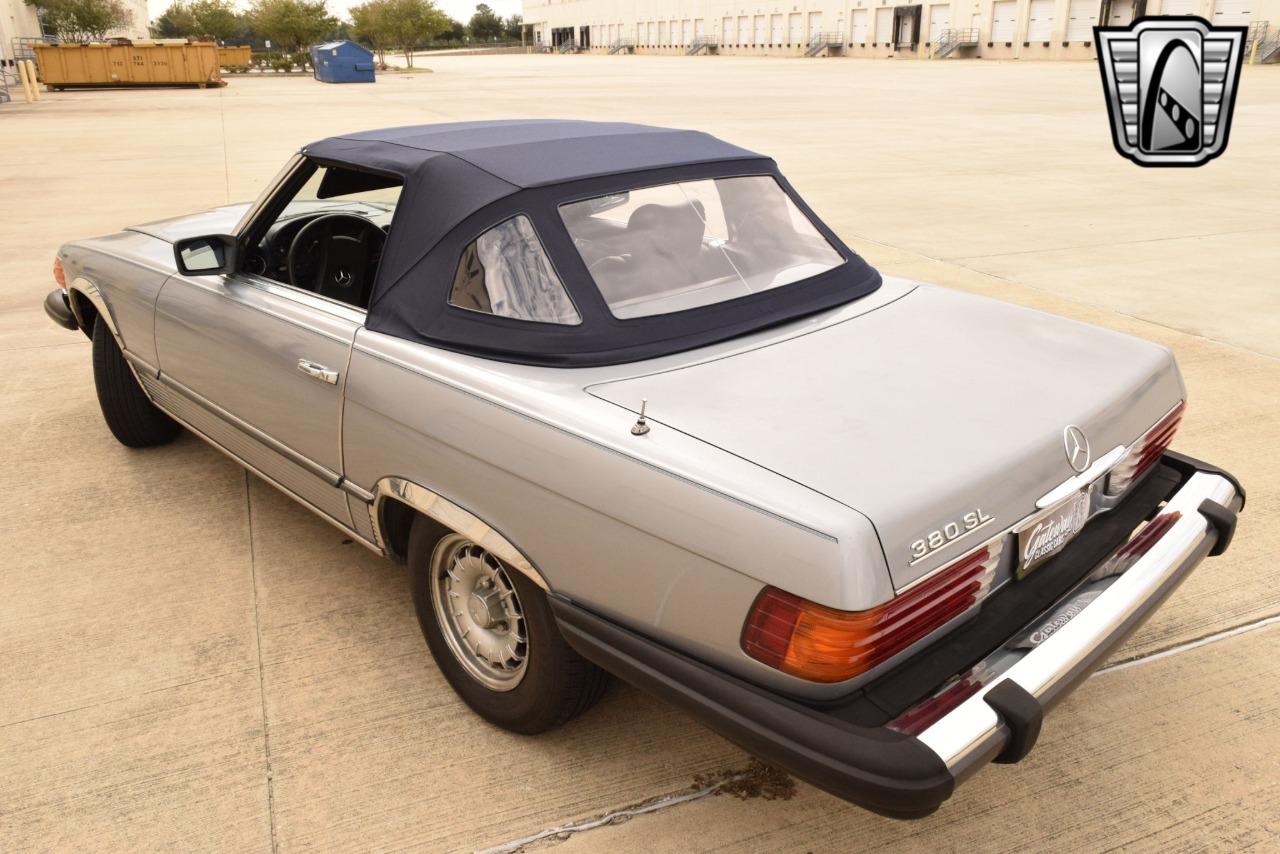 1982 Mercedes-Benz 380SL 43