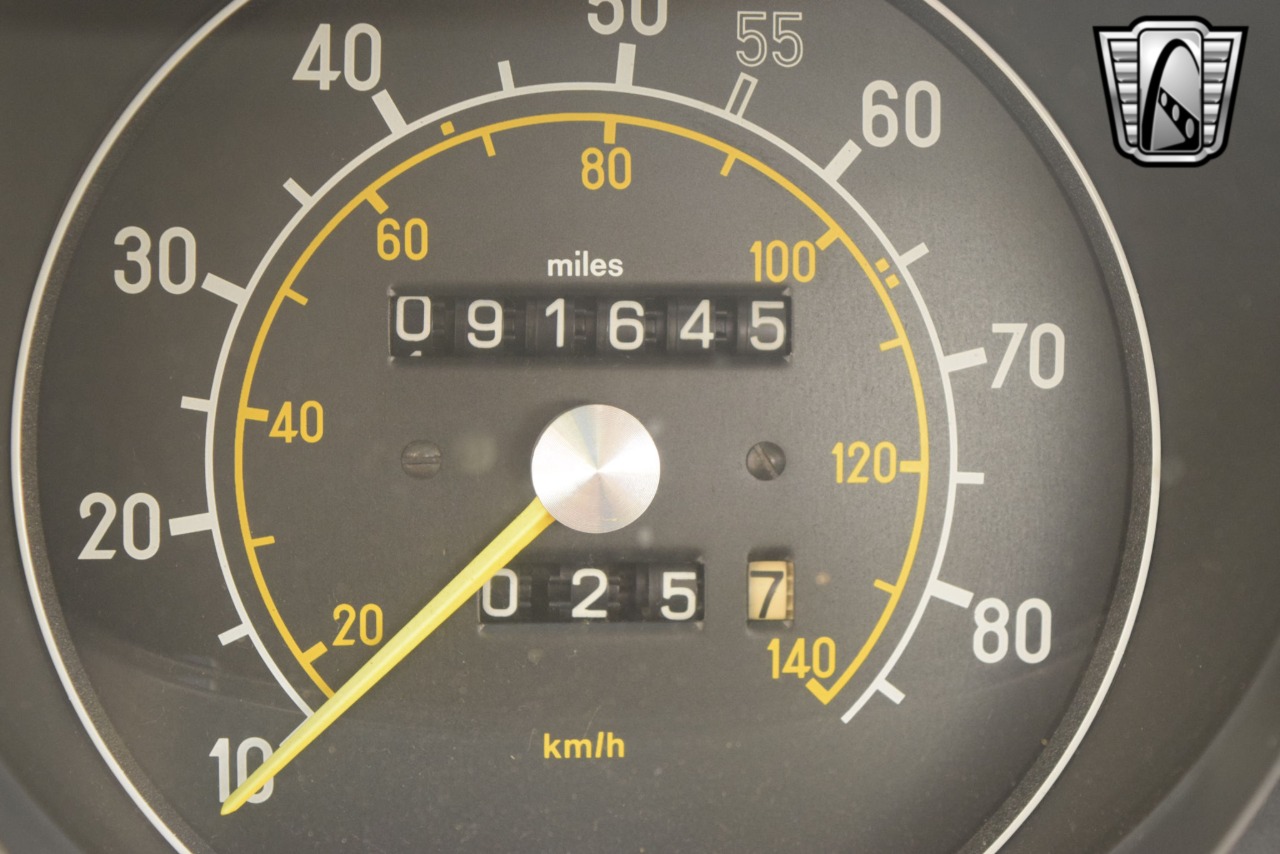 1982 Mercedes-Benz 380SL 27