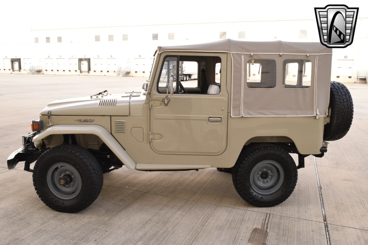 1978 Toyota FJ Cruiser 33