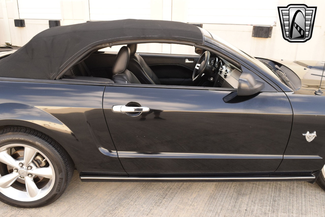 2009 Ford Mustang 64