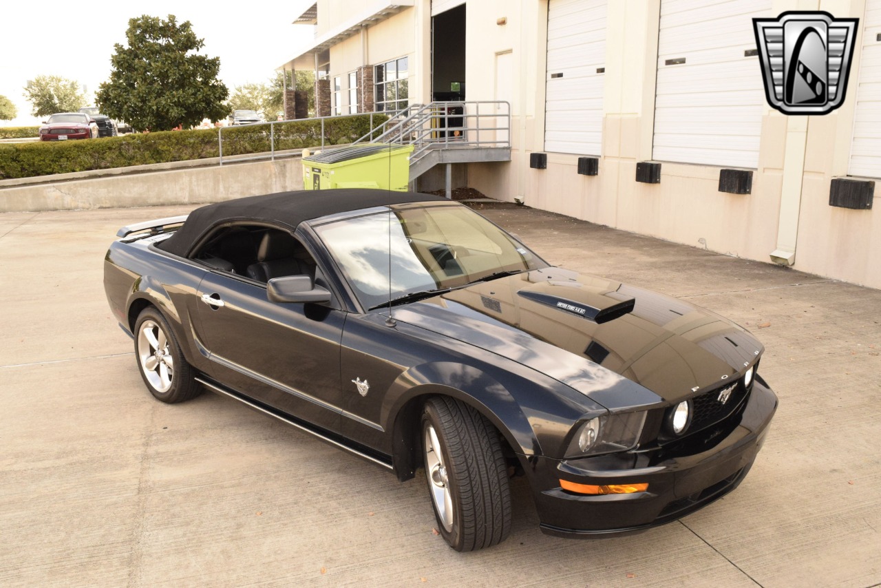 2009 Ford Mustang 44