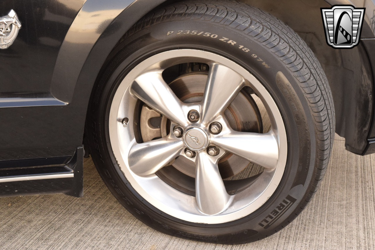 2009 Ford Mustang 13