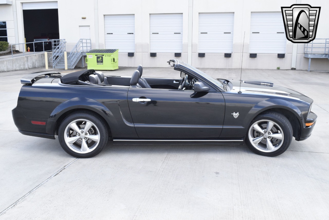 2009 Ford Mustang 25