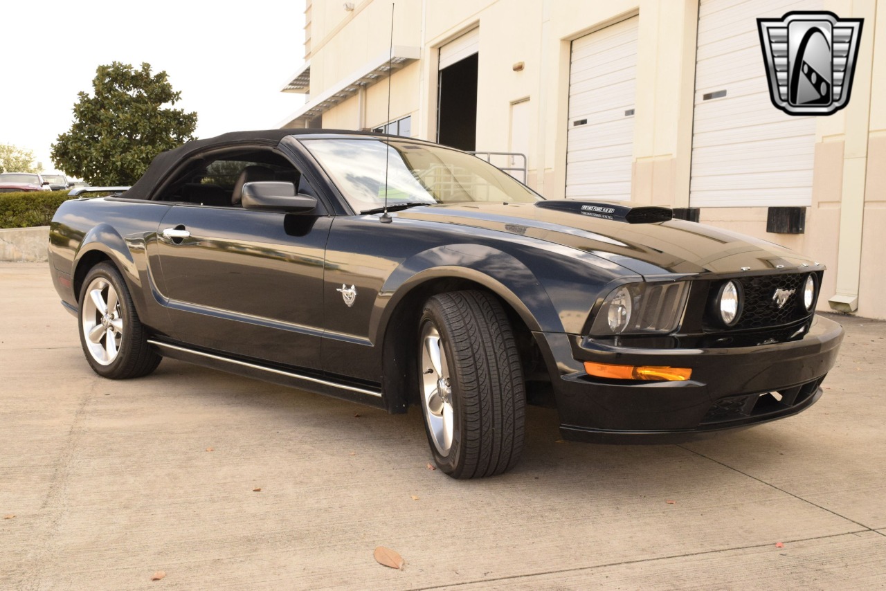 2009 Ford Mustang 46