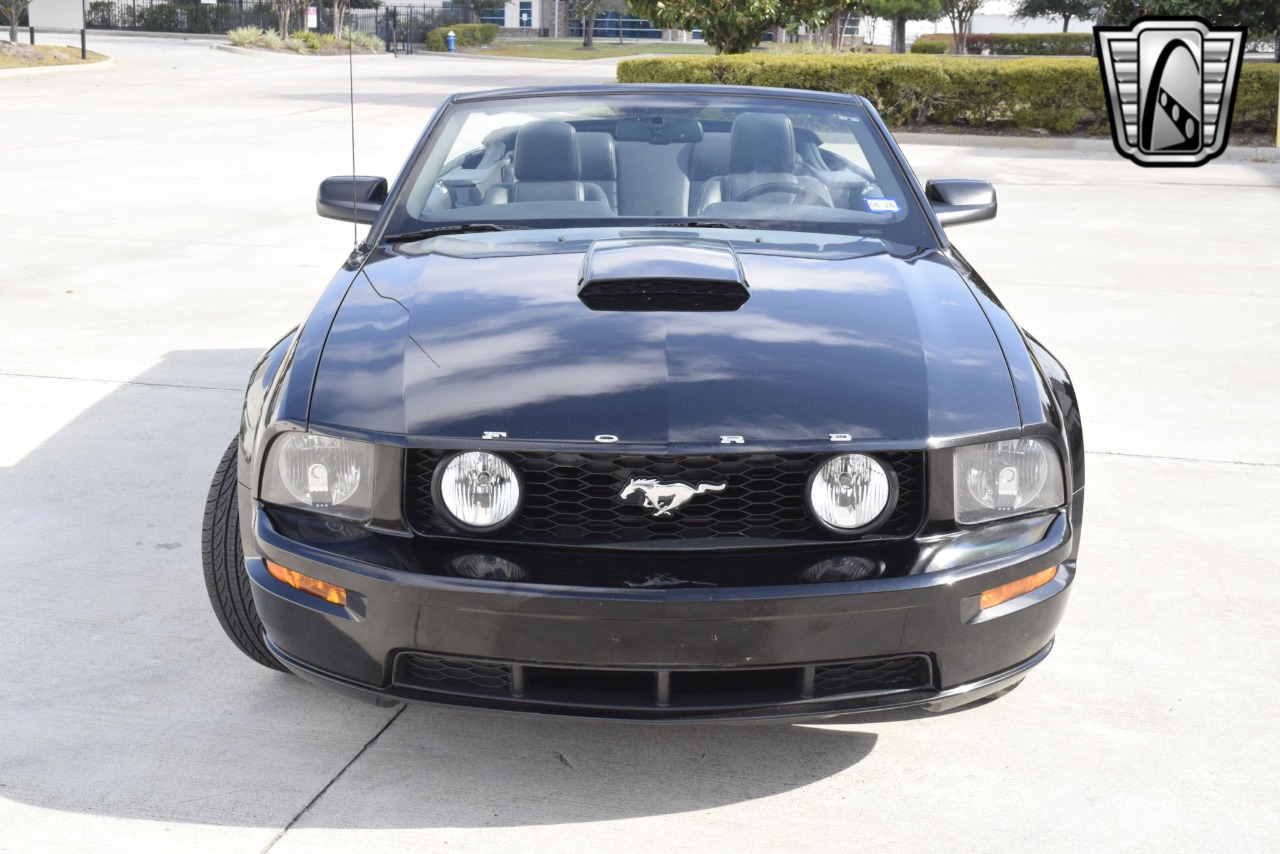 2009 Ford Mustang 26