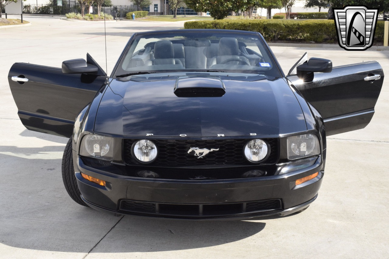 2009 Ford Mustang 27