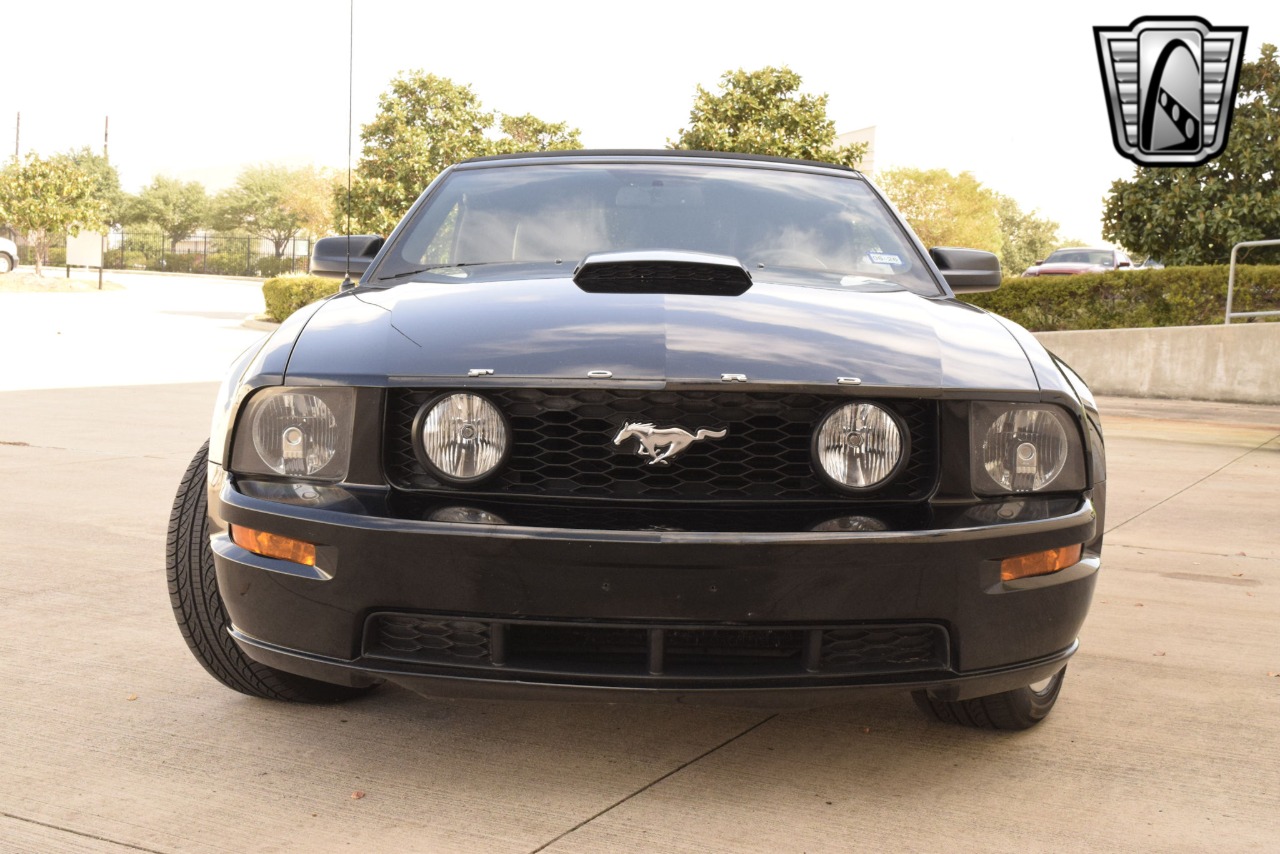 2009 Ford Mustang 48