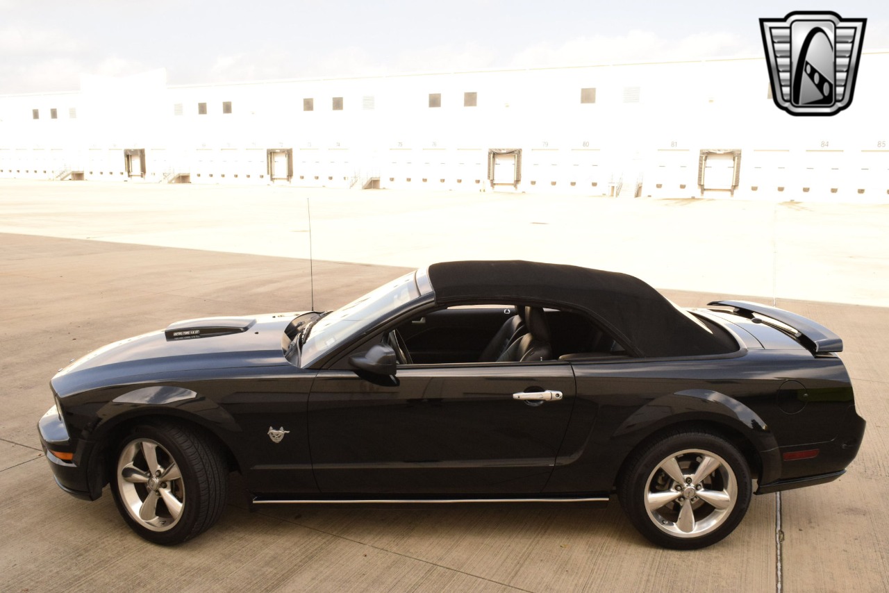 2009 Ford Mustang 31