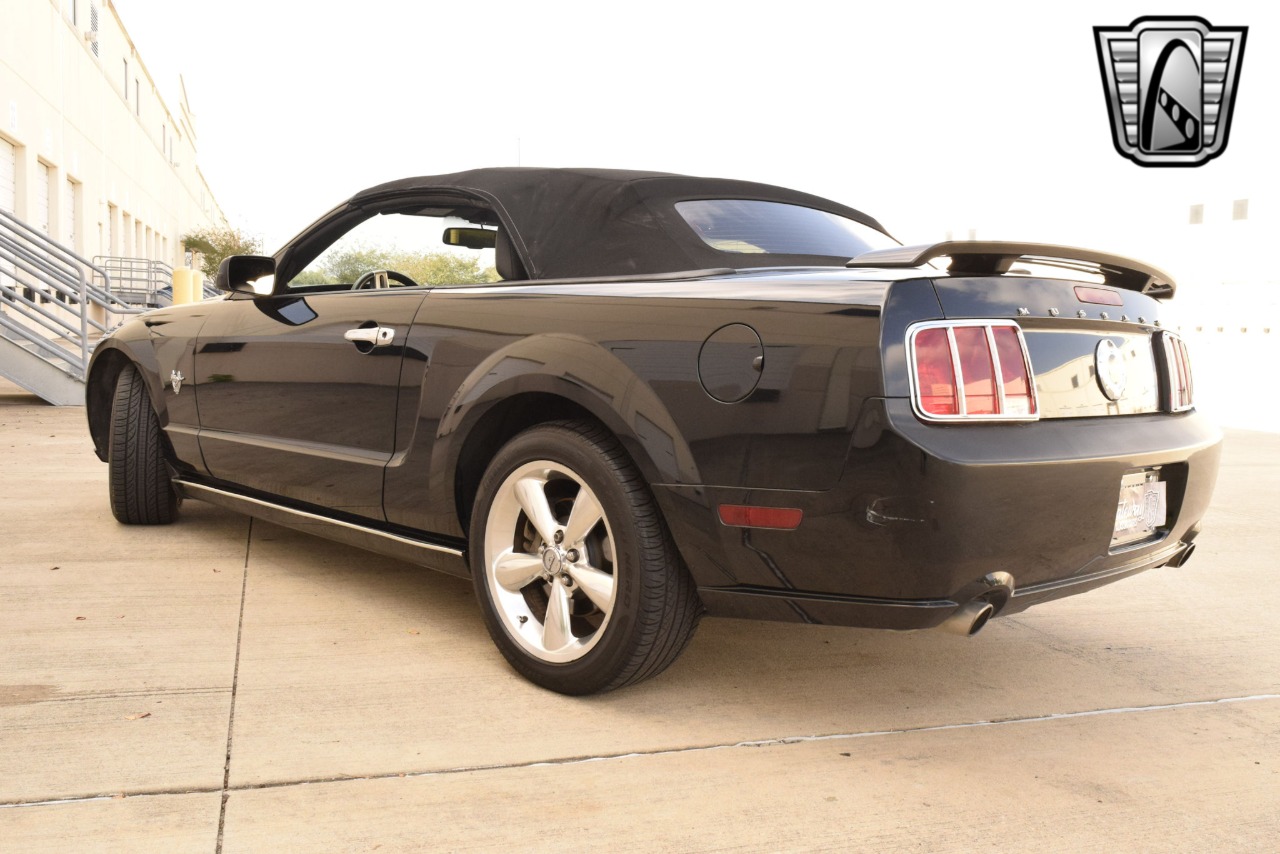 2009 Ford Mustang 35