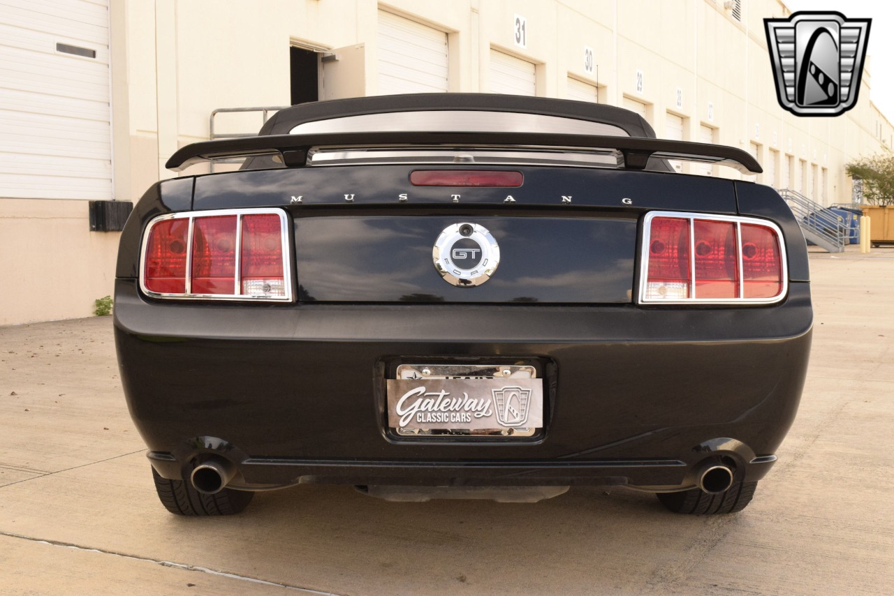 2009 Ford Mustang 37
