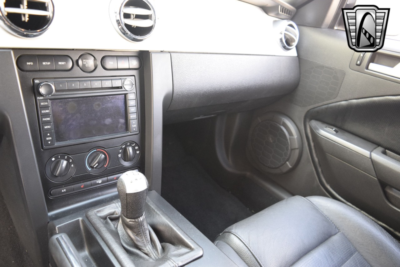 2009 Ford Mustang 22