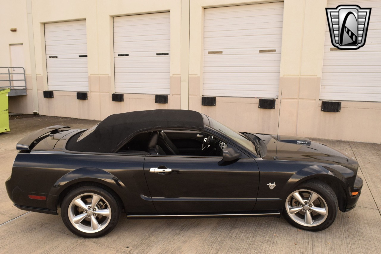 2009 Ford Mustang 41