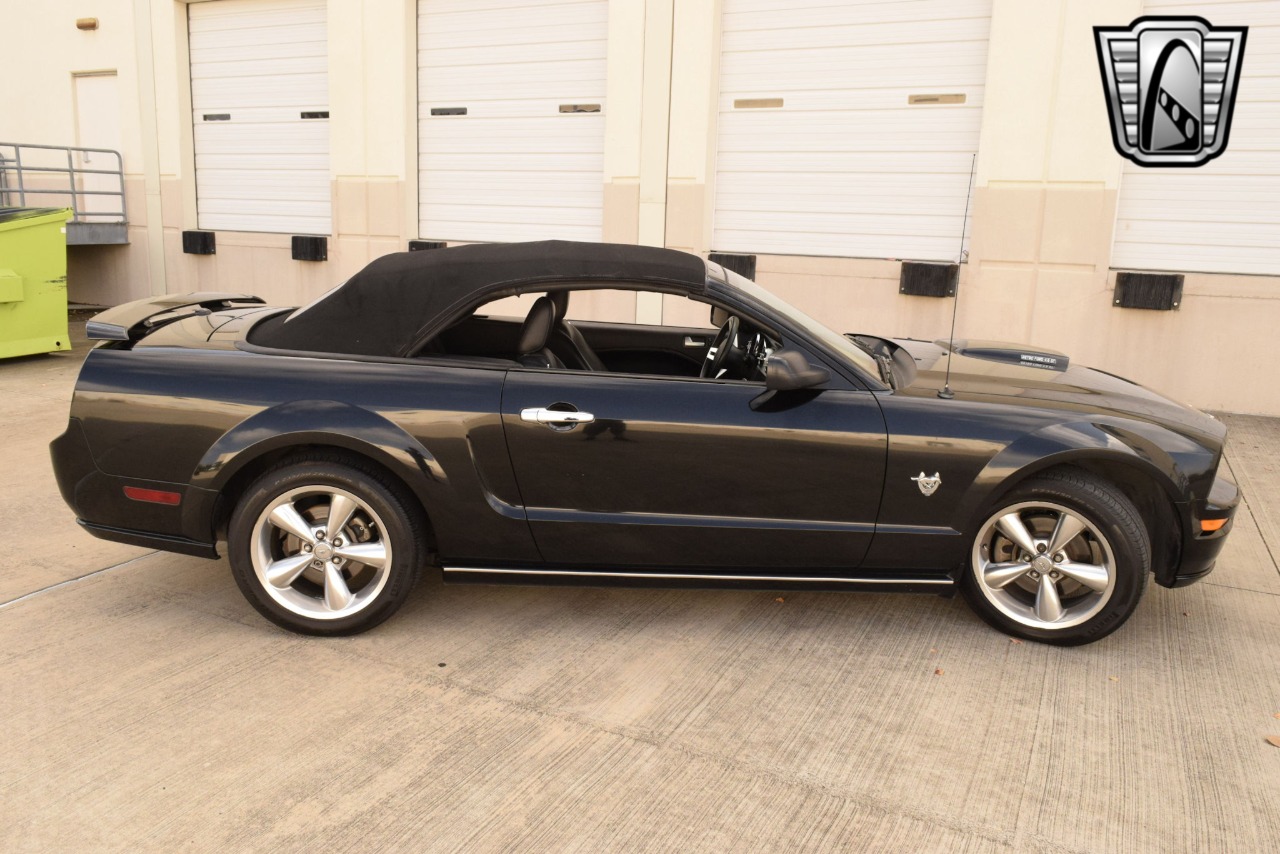 2009 Ford Mustang 7
