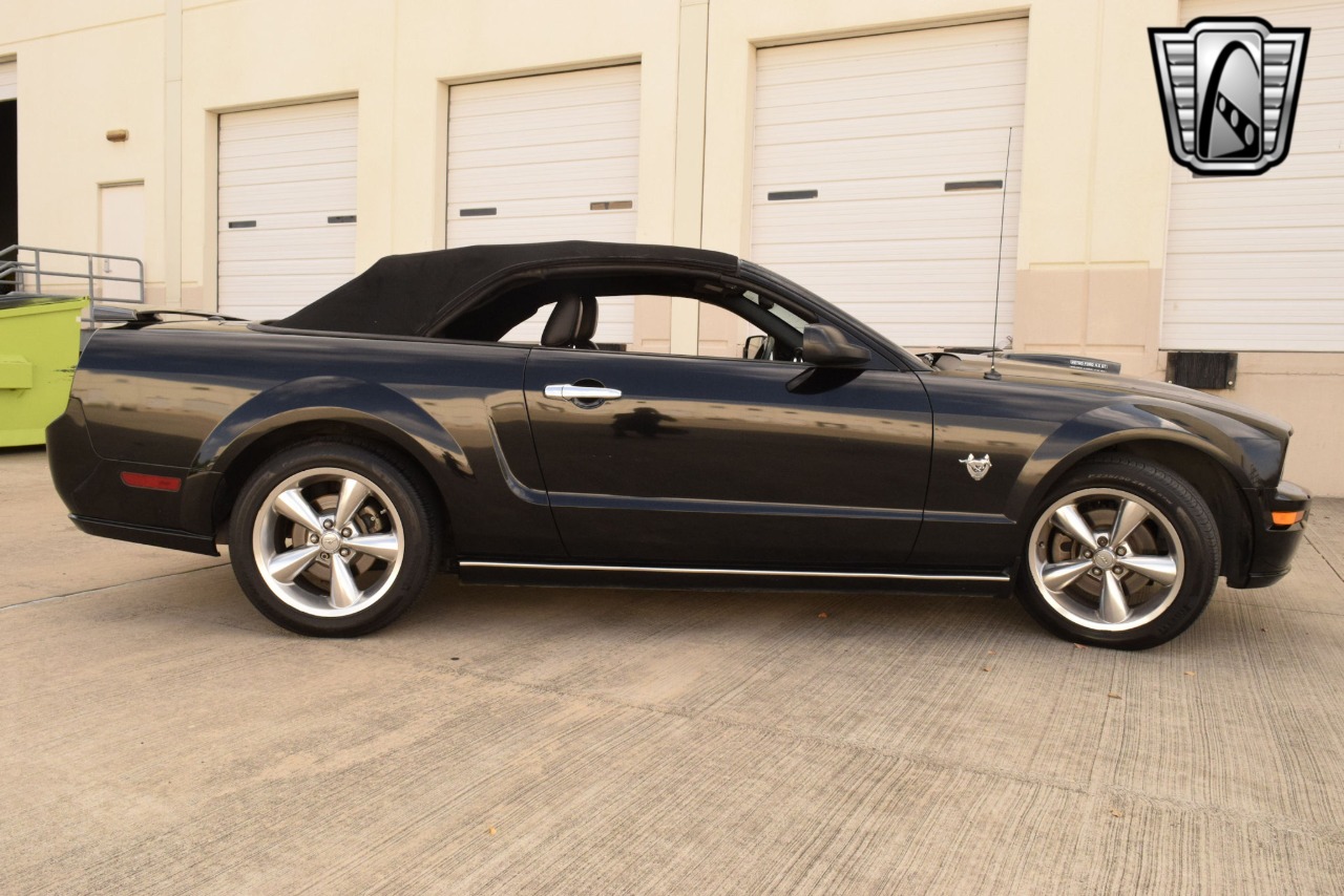 2009 Ford Mustang 42