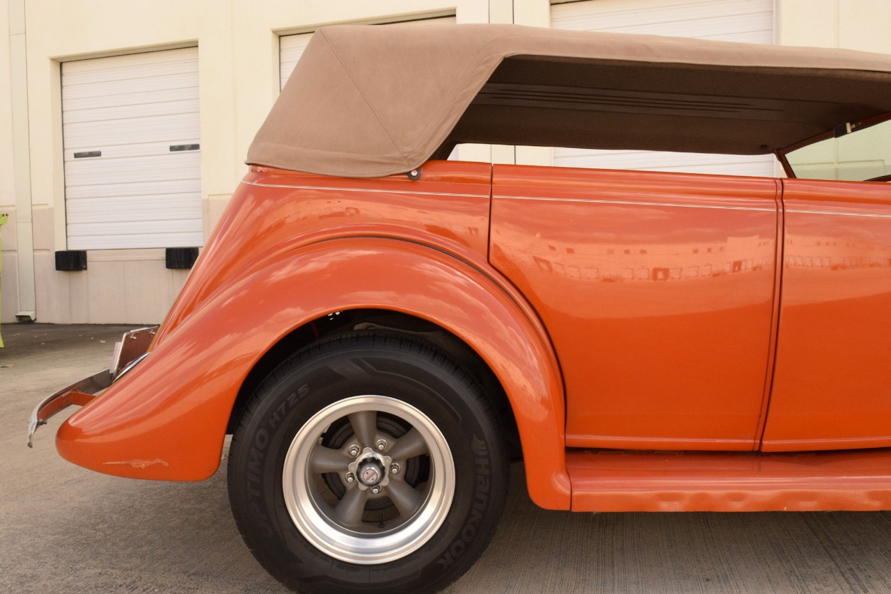 1935 Ford Phaeton 74