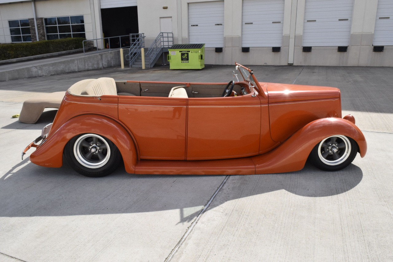 1935 Ford Phaeton 35