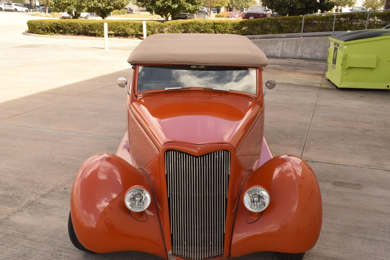 1935 Ford Phaeton 8