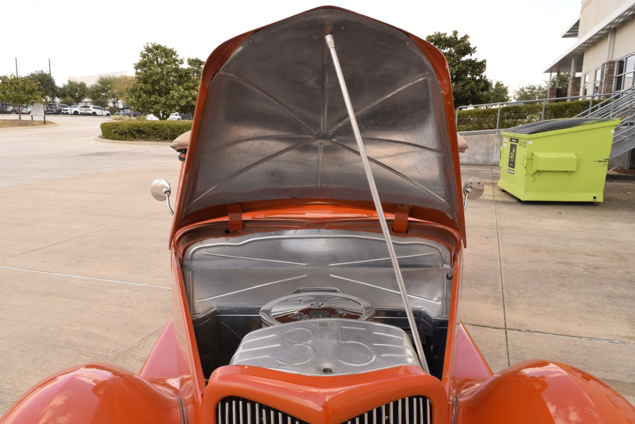 1935 Ford Phaeton 24