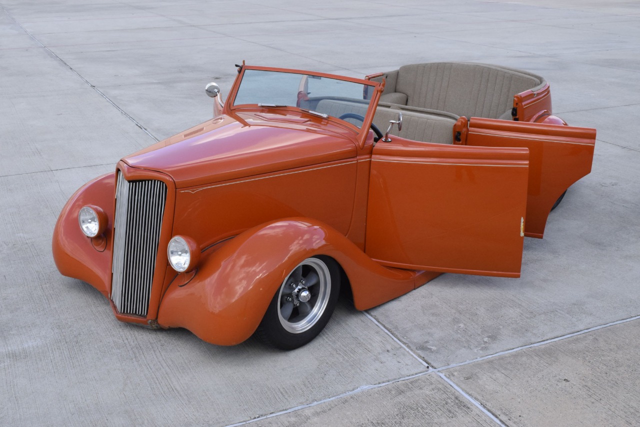 1935 Ford Phaeton 37