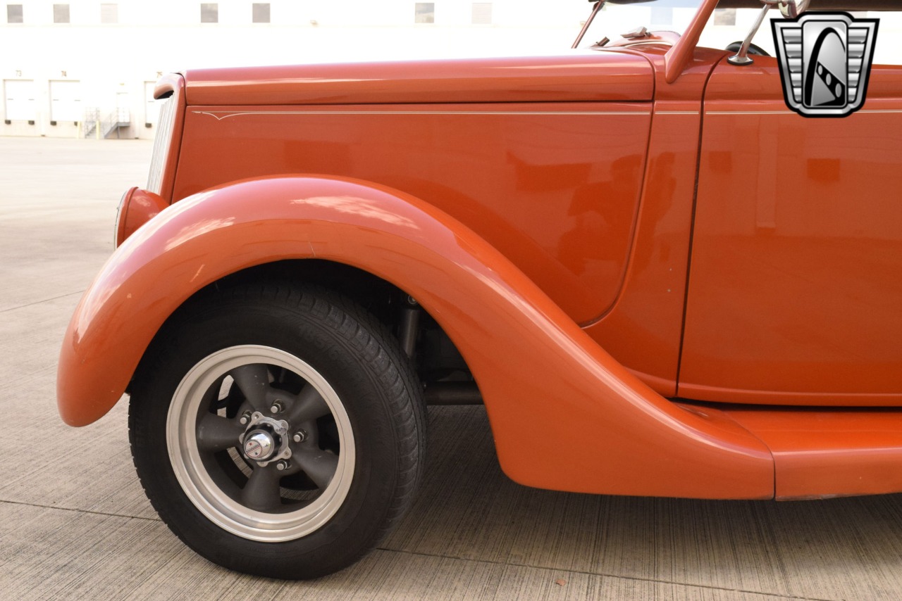 1935 Ford Phaeton 61