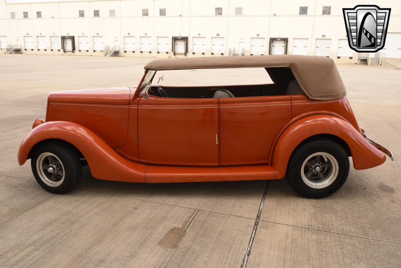 1935 Ford Phaeton 42