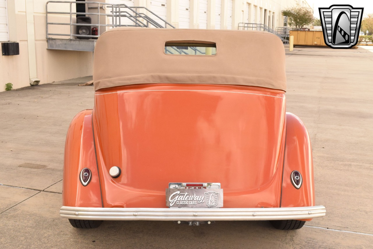 1935 Ford Phaeton 46