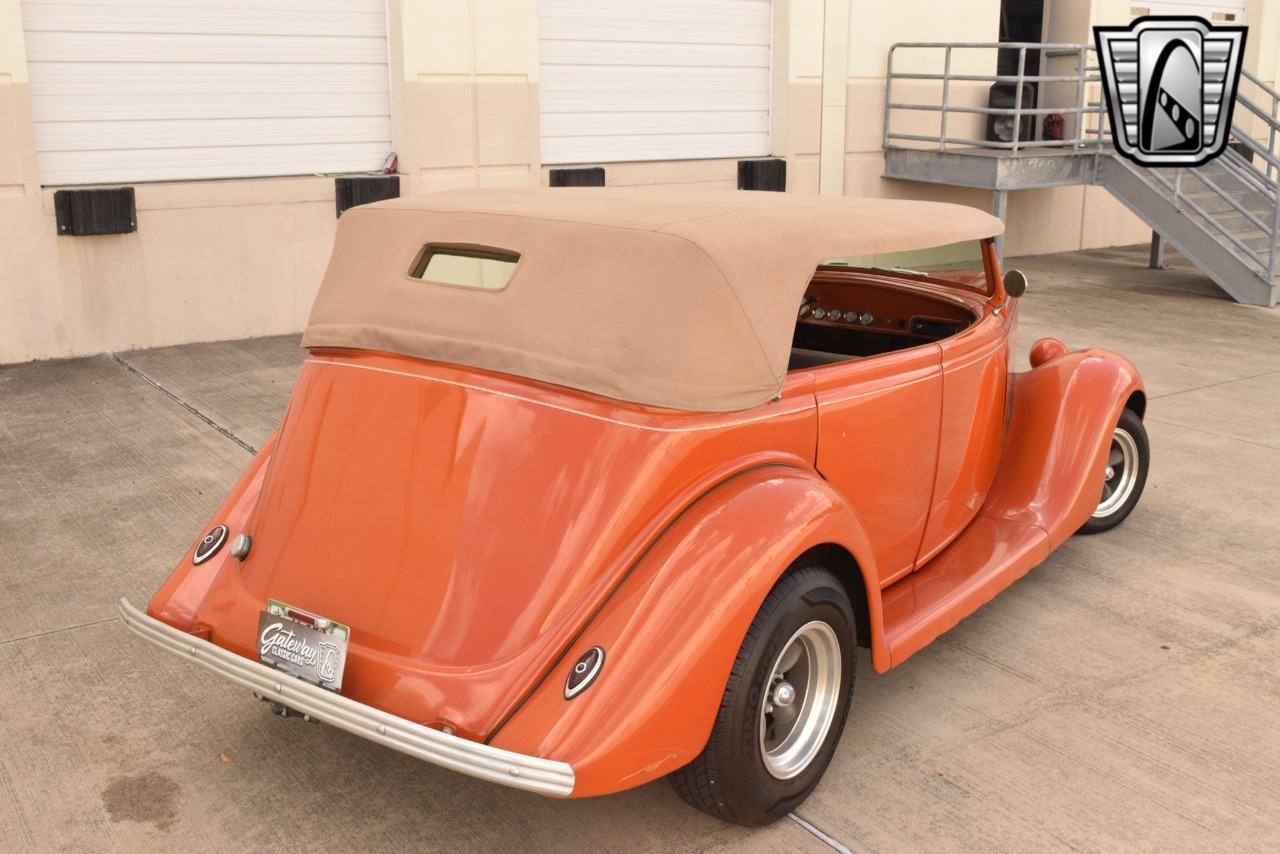 1935 Ford Phaeton 48