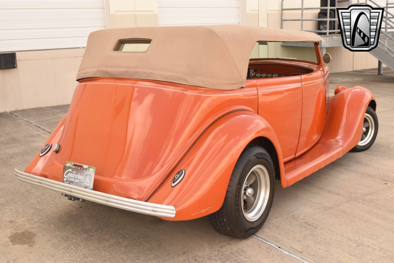 1935 Ford Phaeton 49