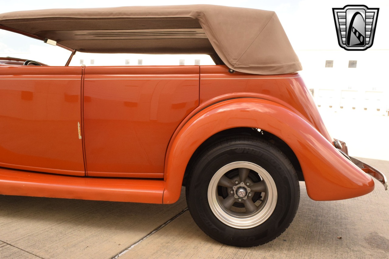 1935 Ford Phaeton 70