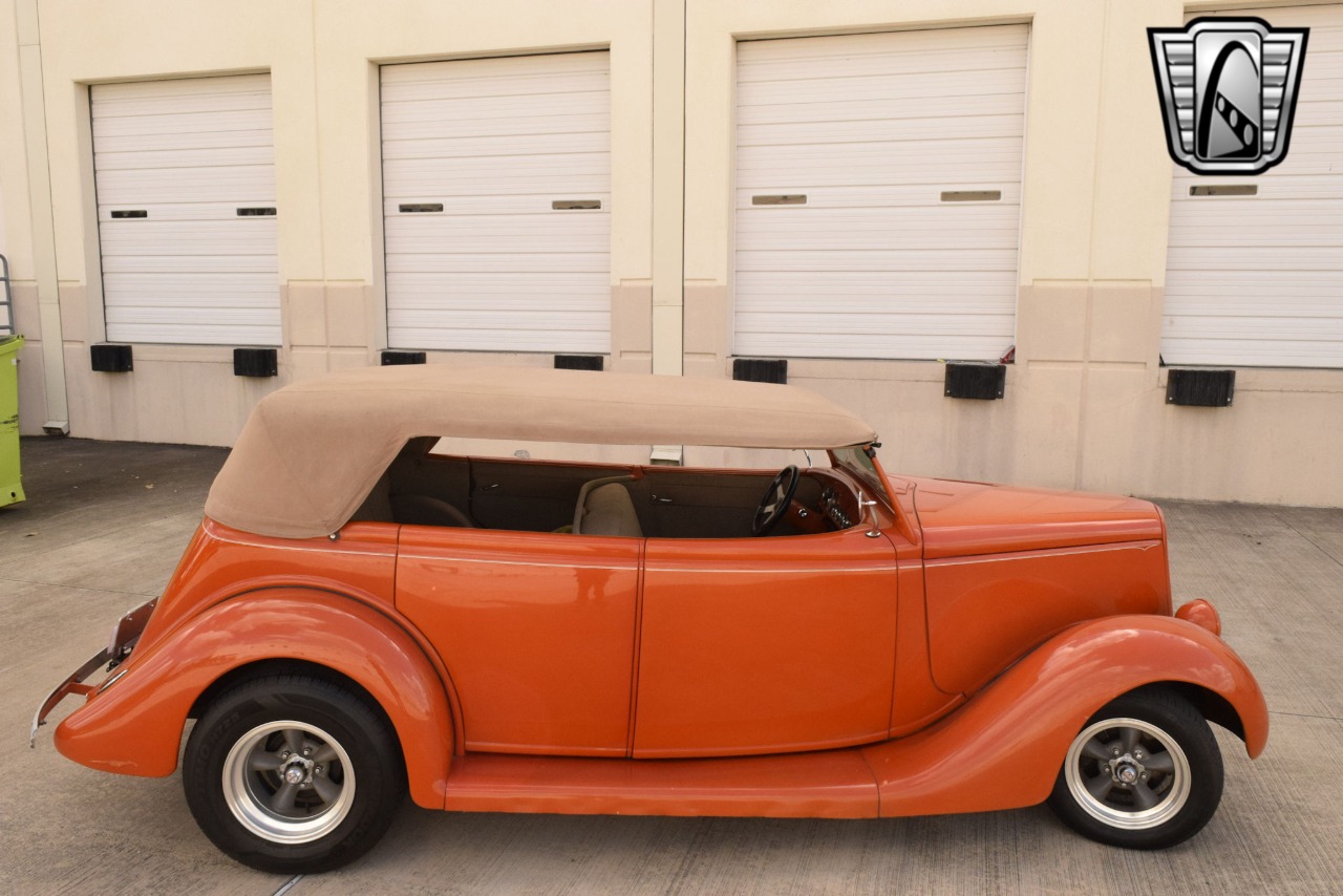 1935 Ford Phaeton 7