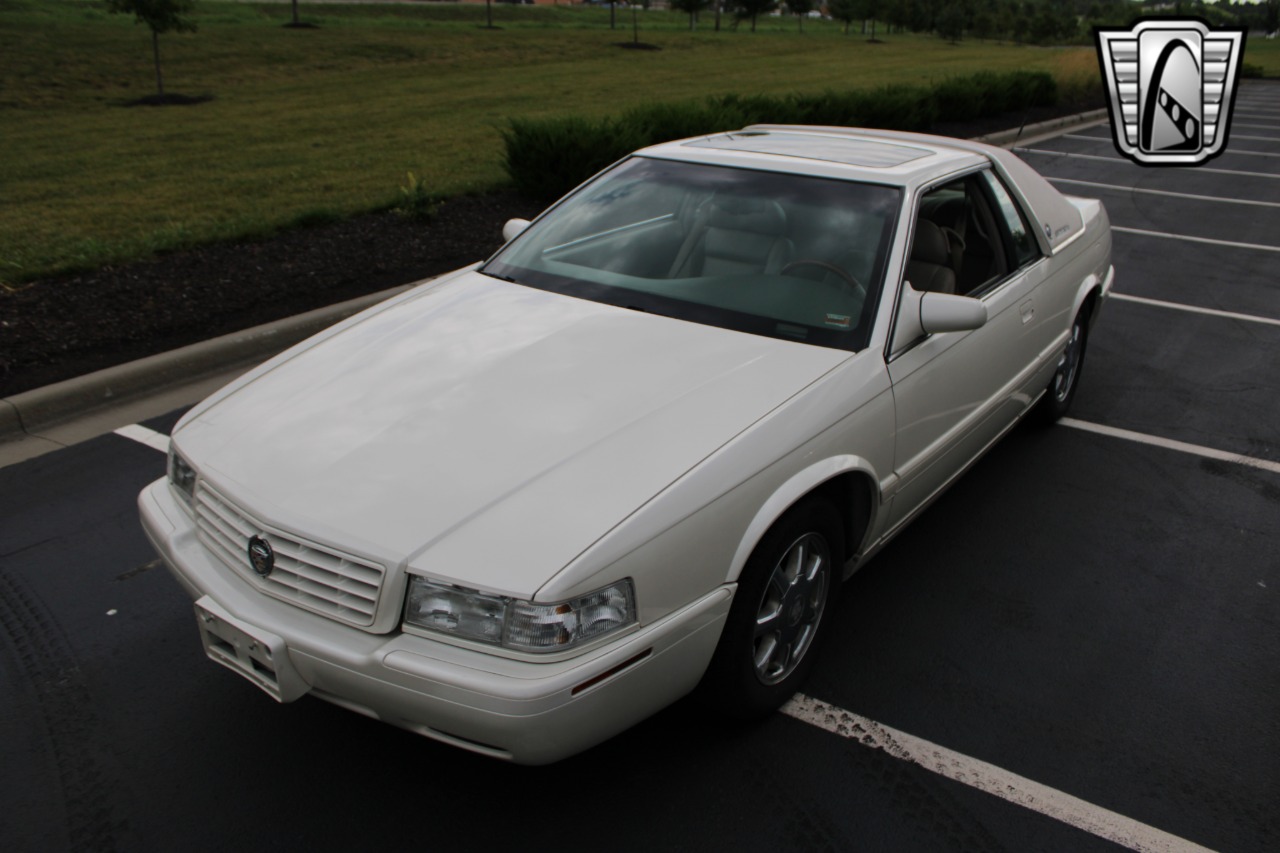 2002 Cadillac Eldorado 32