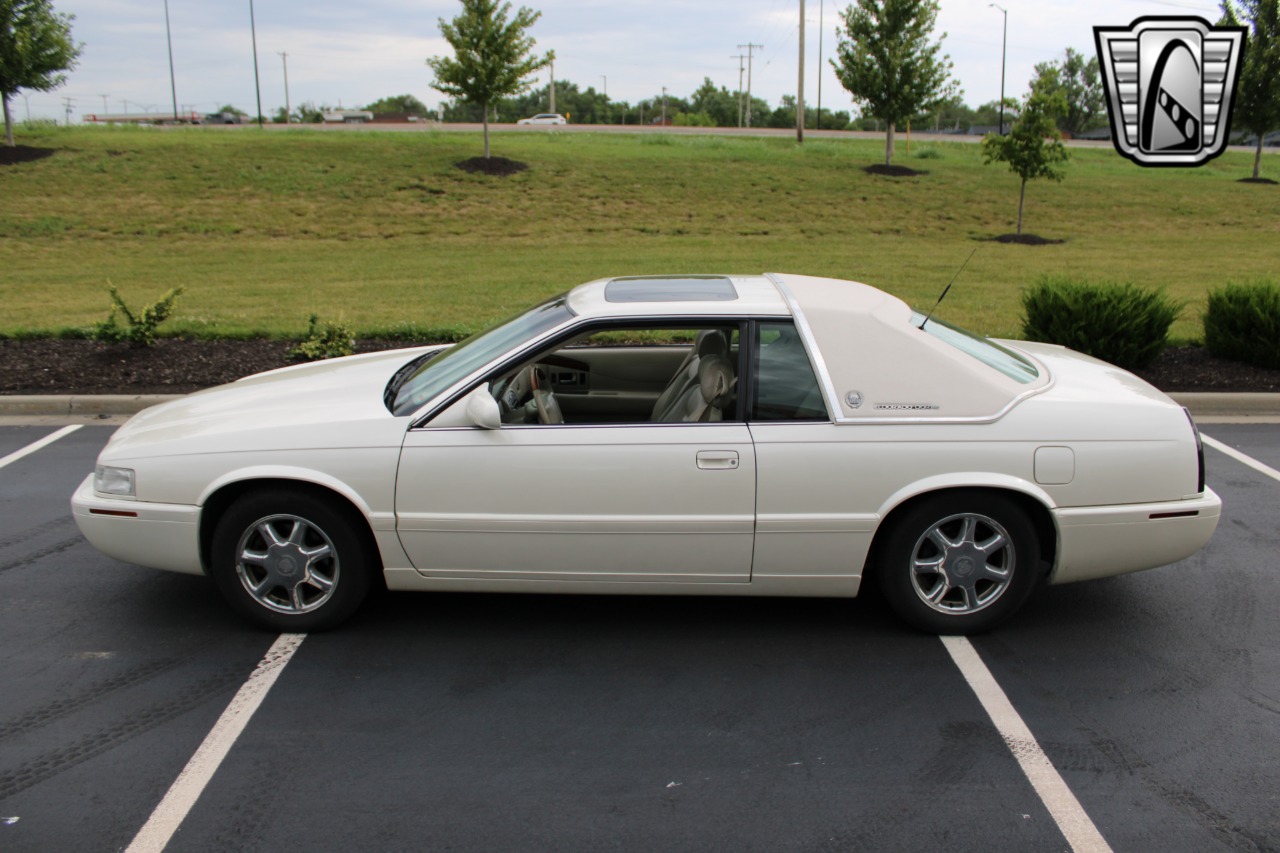 2002 Cadillac Eldorado 33