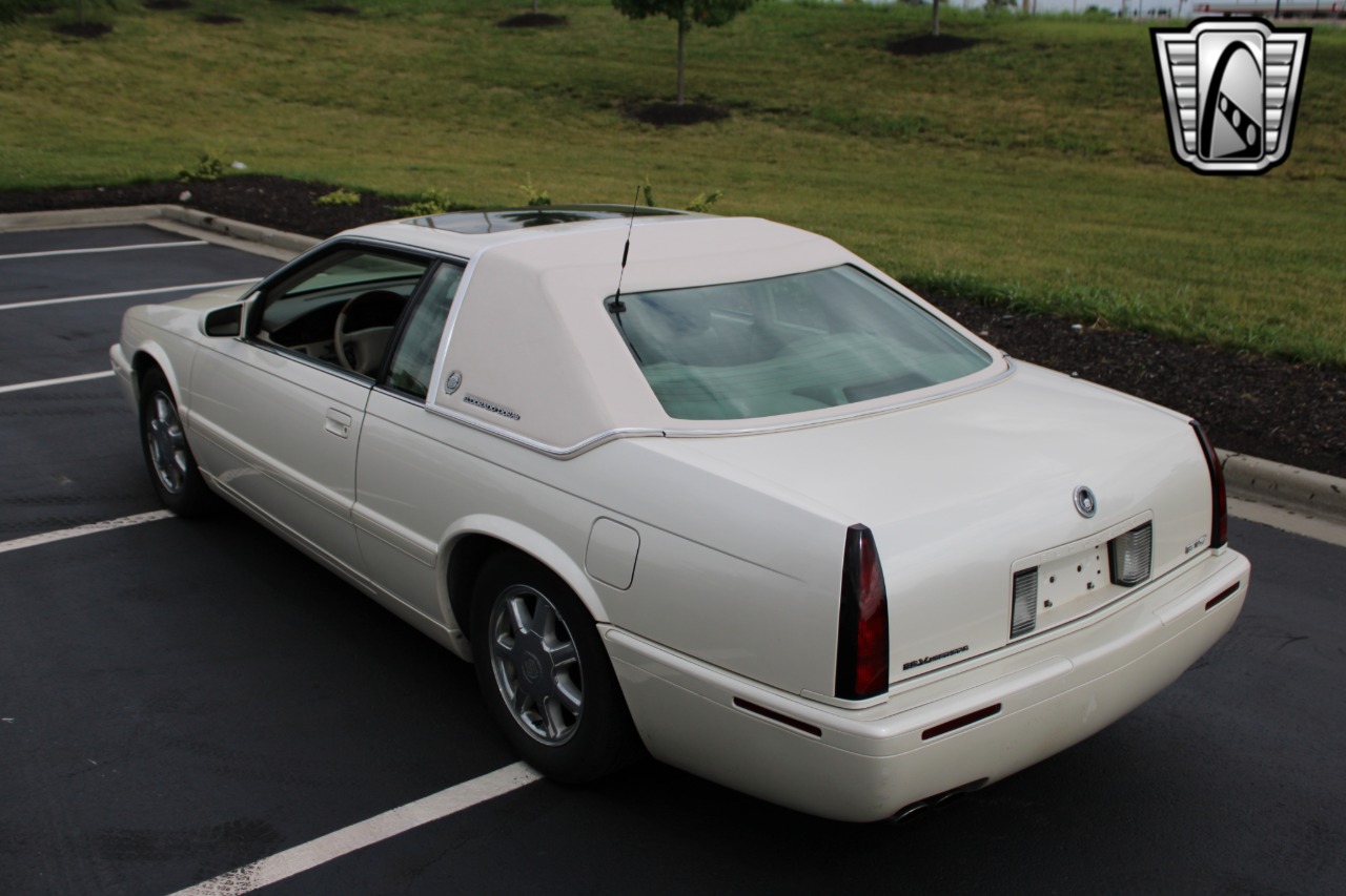 2002 Cadillac Eldorado 34