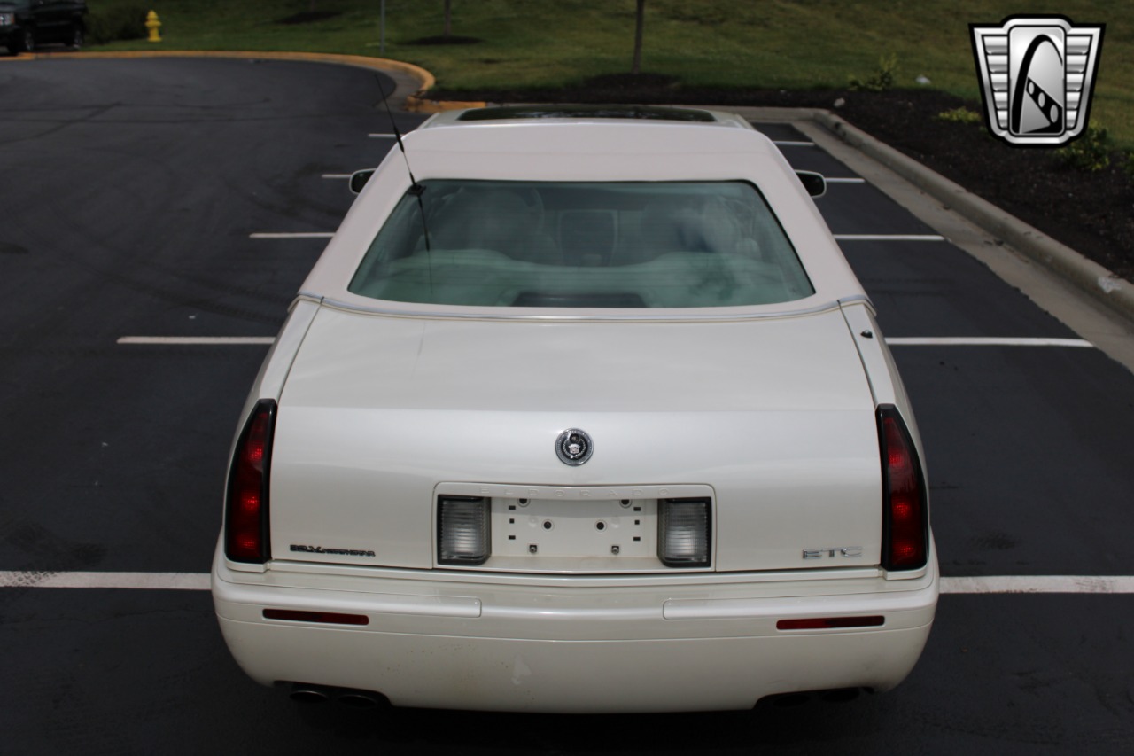 2002 Cadillac Eldorado 35