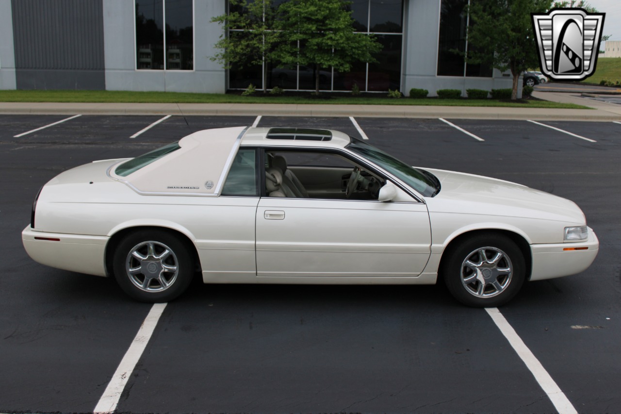 2002 Cadillac Eldorado 37