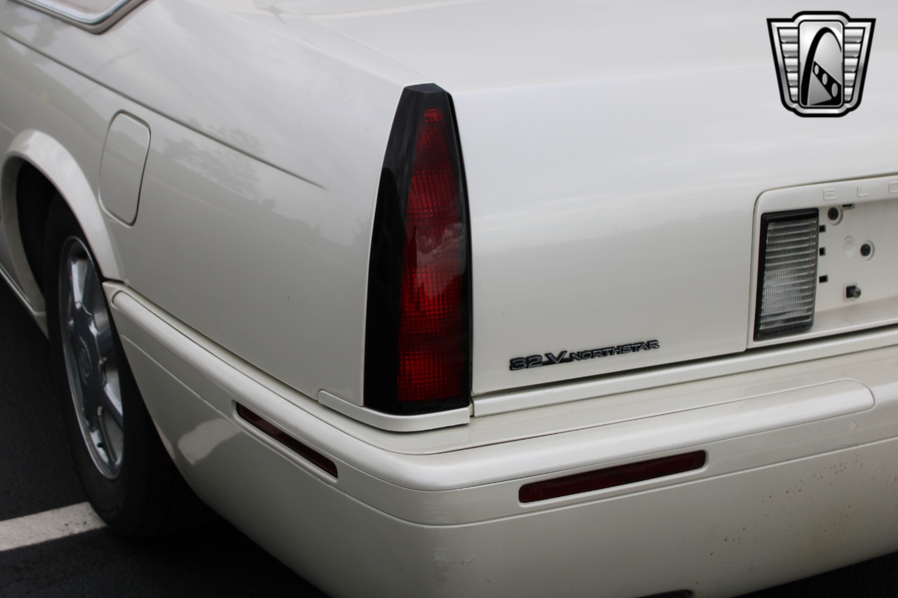 2002 Cadillac Eldorado 12