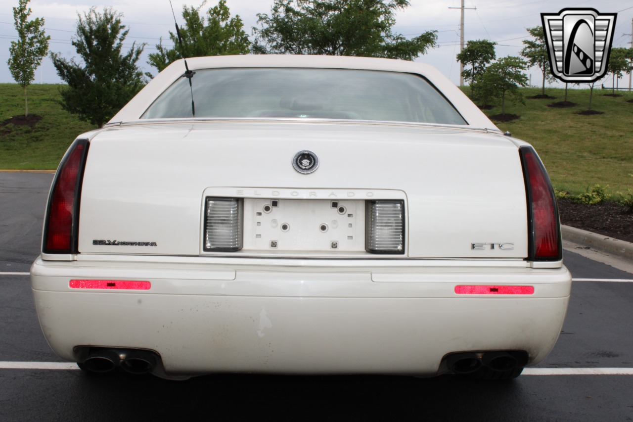 2002 Cadillac Eldorado 43