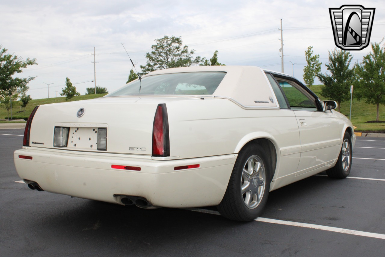 2002 Cadillac Eldorado 44