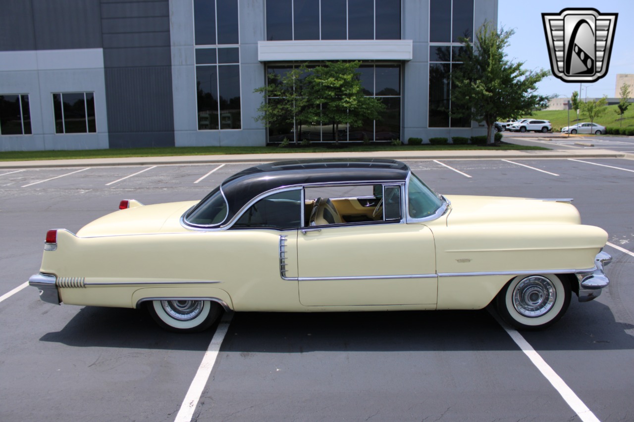 1956 Cadillac DeVille 37
