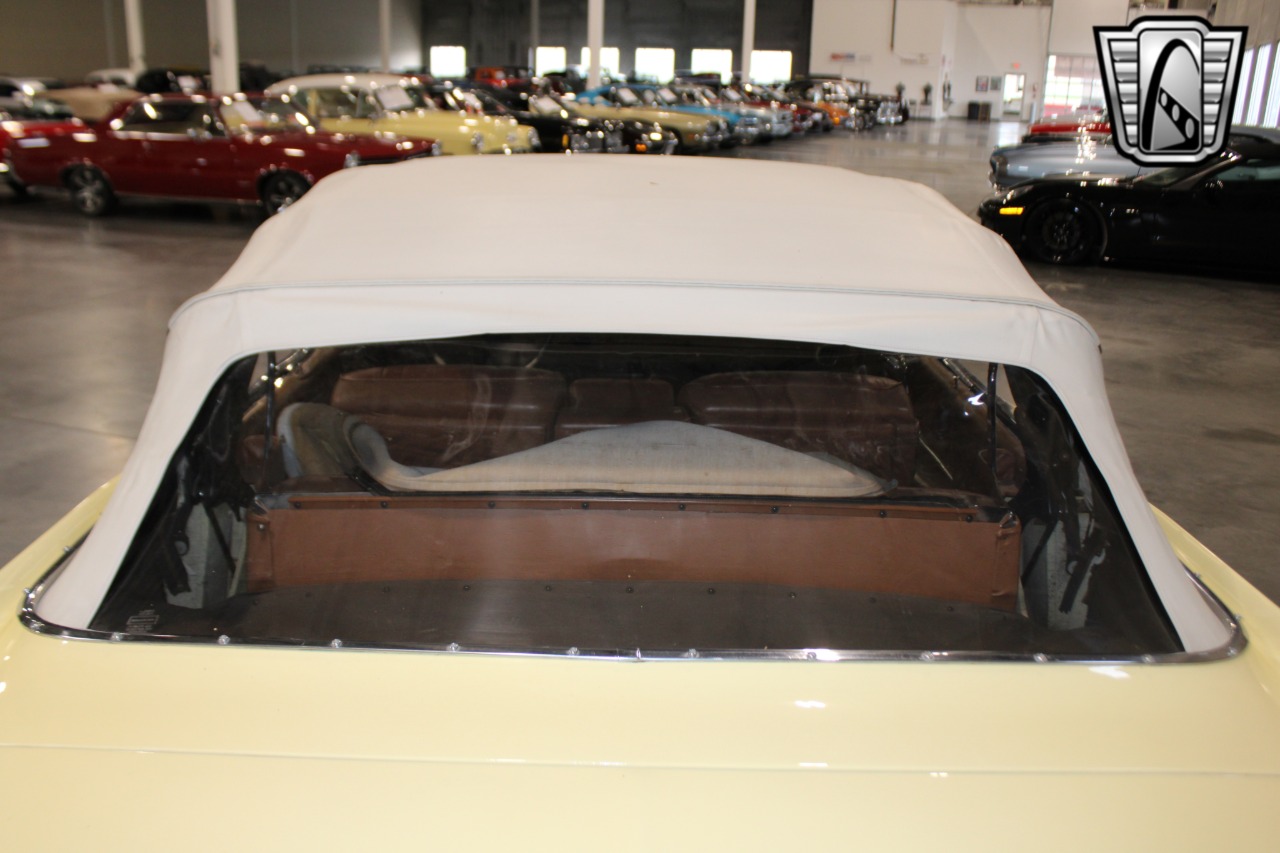 1962 Cadillac Series 62 16