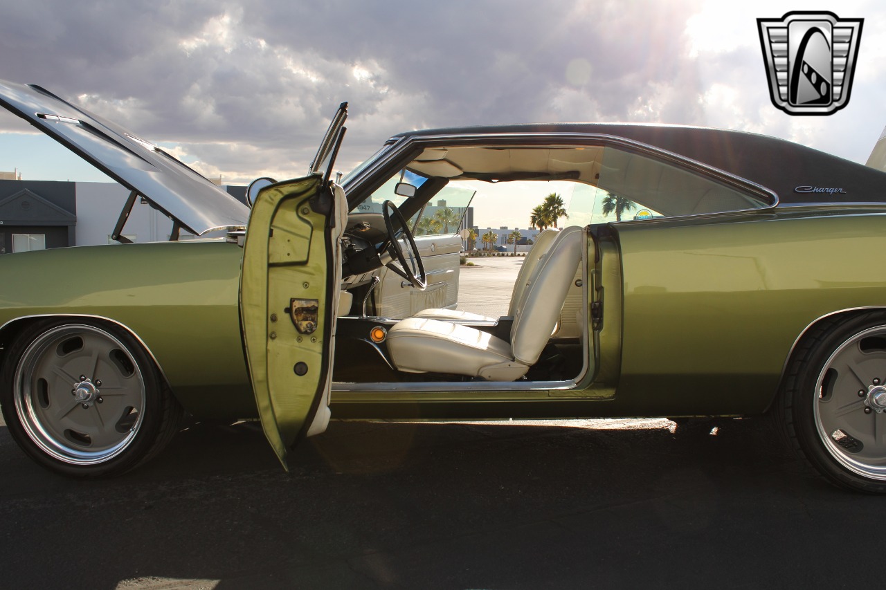 1968 Dodge Charger 15