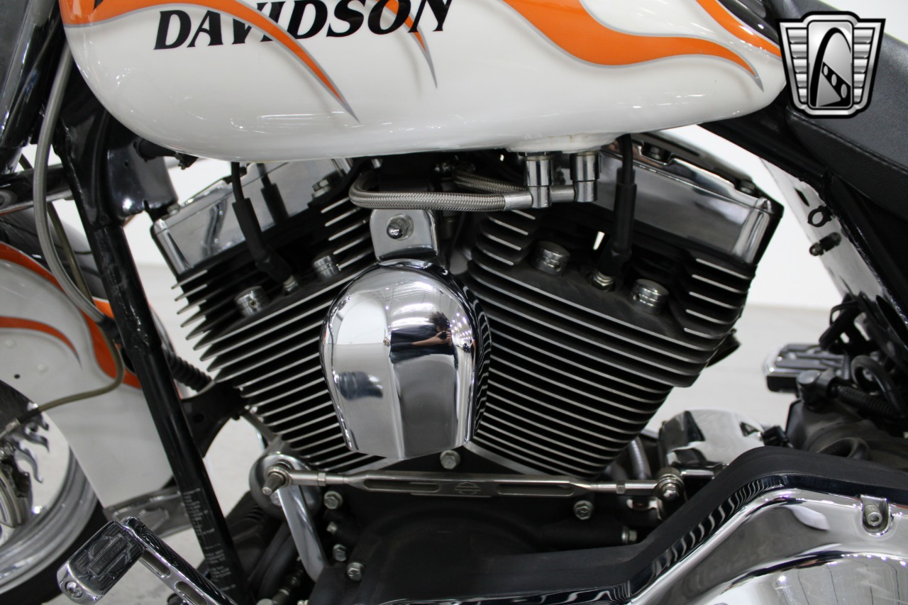2000 HD FLHRCI / Road King Classic 10