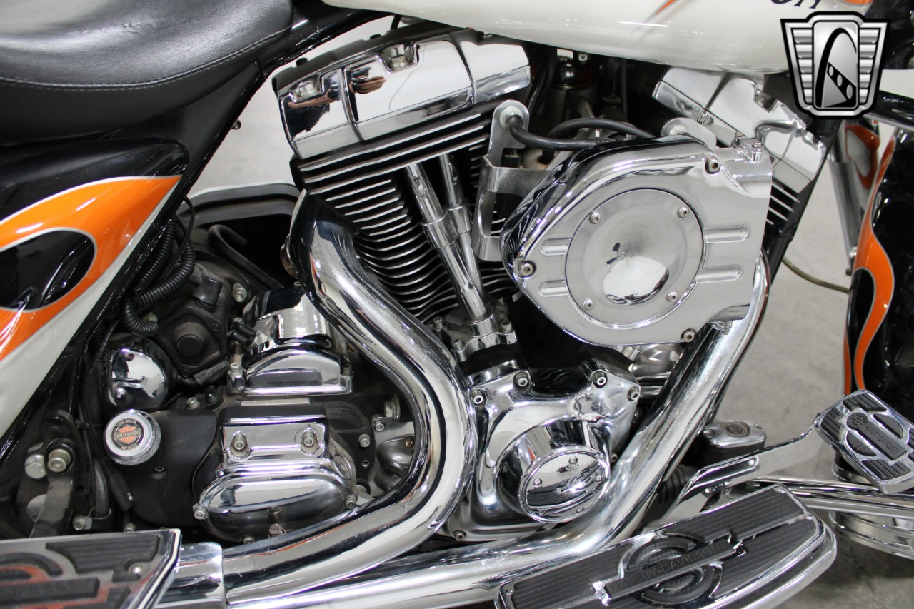 2000 HD FLHRCI / Road King Classic 11