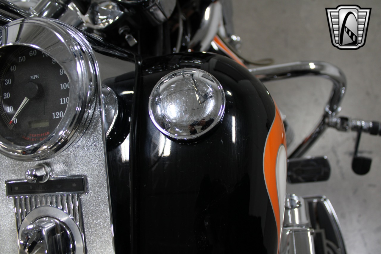 2000 HD FLHRCI / Road King Classic 18