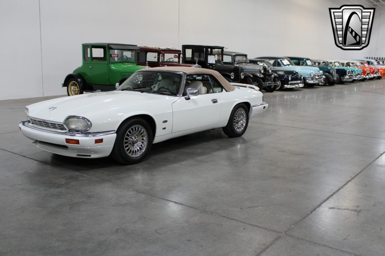 1995 Jaguar XJS 33