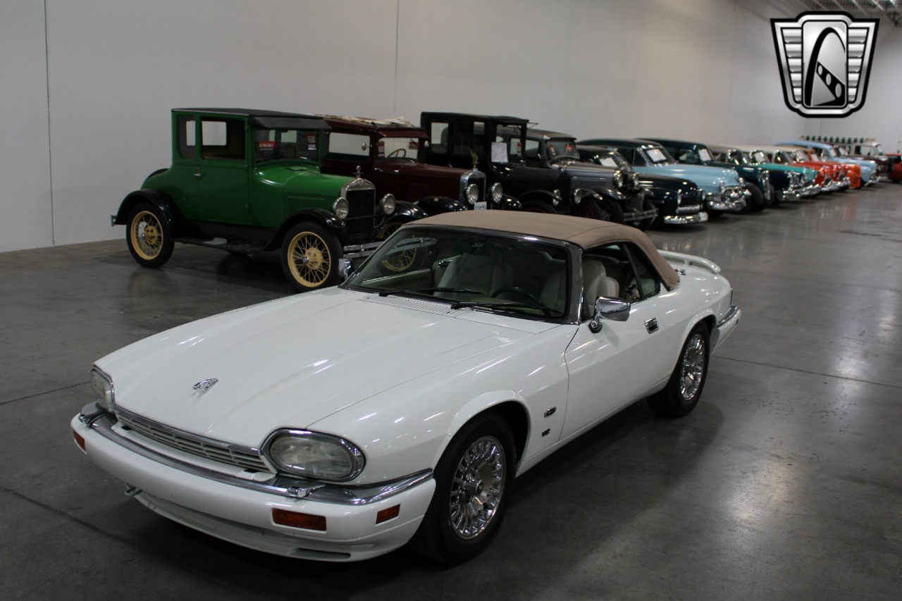 1995 Jaguar XJS 36