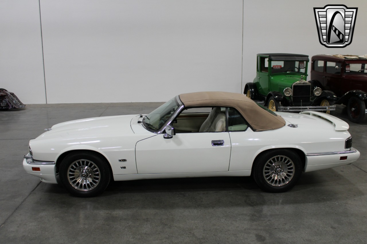 1995 Jaguar XJS 37