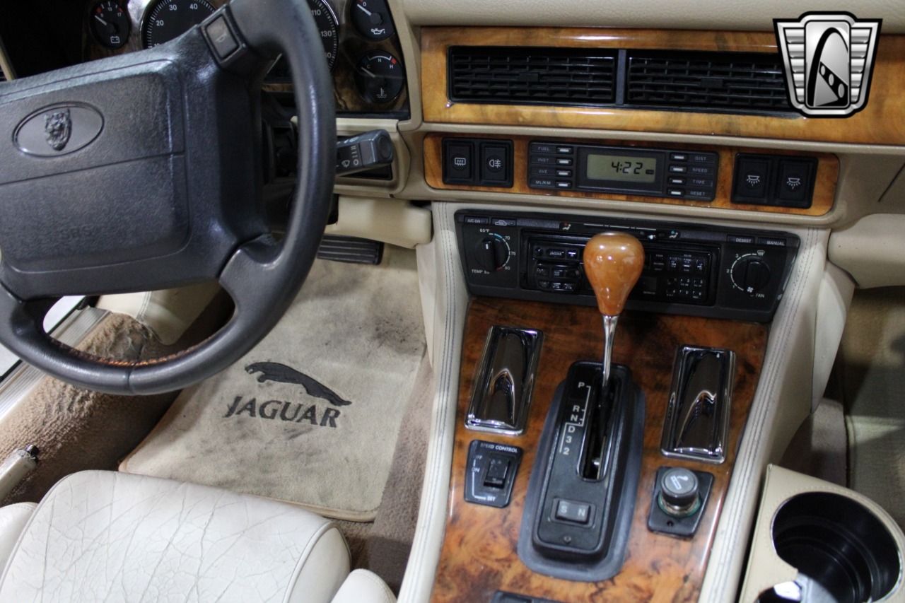 1995 Jaguar XJS 24