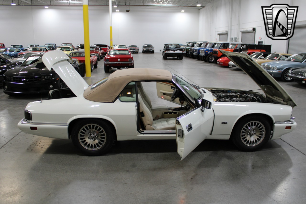 1995 Jaguar XJS 9