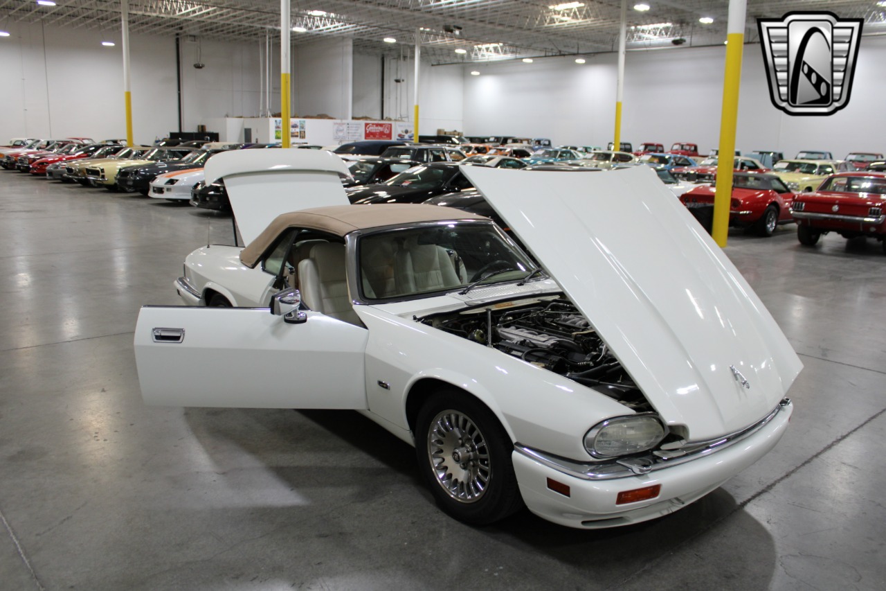 1995 Jaguar XJS 58